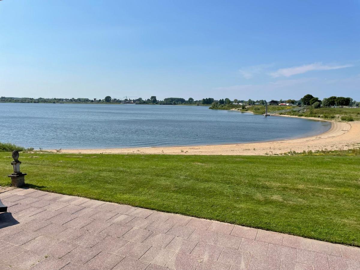 Luxe Chalet Direct Aan Het Water Met Strand Lith Luaran gambar